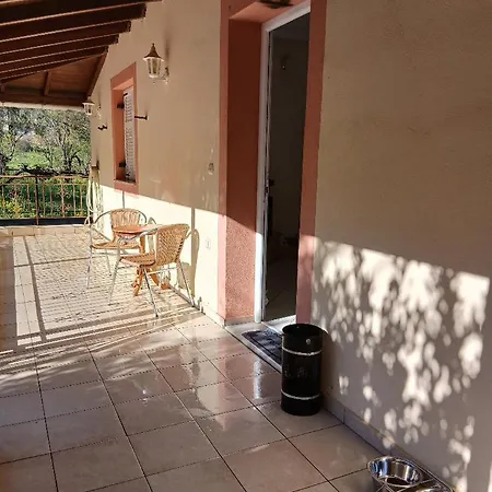 Menelais * Khotoussa
